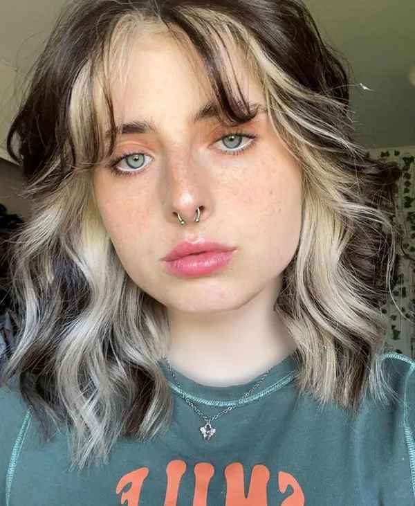 Highlighted bangs 28