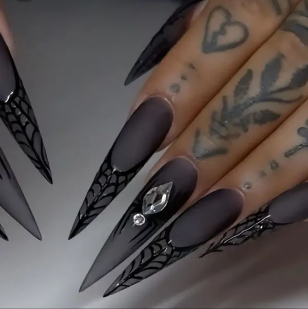 جدیدترین مدل ناخن مصنوعی خفن 2025 که توی اینستاگرام ترکوندن! 21 Huff artificial nails 16