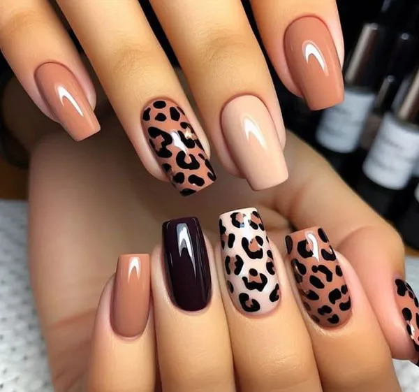 35 طرح ناخن پلنگی جدید؛ از لاکچری طلایی تا فانتزی رنگی برای دخترای خاص! 10 Leopard nail design 4