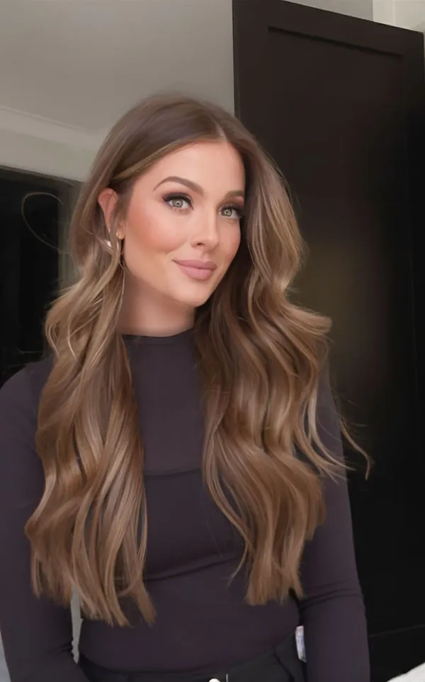 مدل رنگ مو نسکافه ای شکلاتی روشن؛ ترکیب شیرین و ترندی برای استایل 2025 5 Light chocolate Nescafe hair color 1