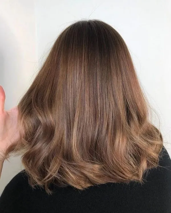 مدل رنگ مو نسکافه ای شکلاتی روشن؛ ترکیب شیرین و ترندی برای استایل 2025 25 Light chocolate Nescafe hair color 21
