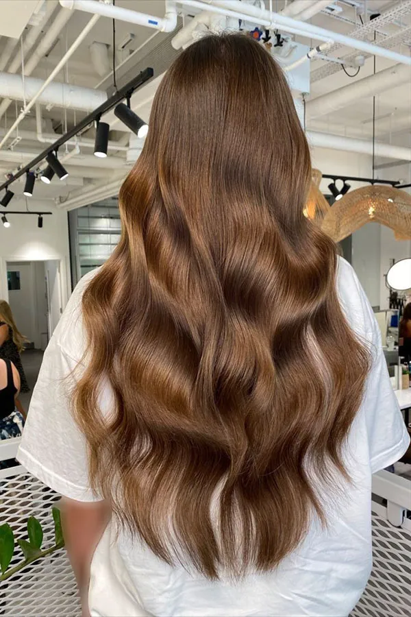 مدل رنگ مو نسکافه ای شکلاتی روشن؛ ترکیب شیرین و ترندی برای استایل 2025 11 Light chocolate Nescafe hair color 7
