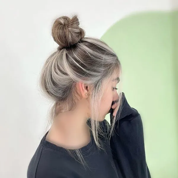 Light hair color for girls 19