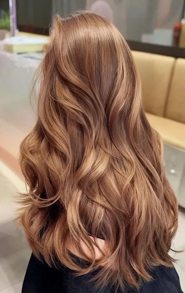 مدل رنگ فندقی روشن مو 2025؛ موهات مثل شکلات براق میشن 😍 21 Light hazel color 18