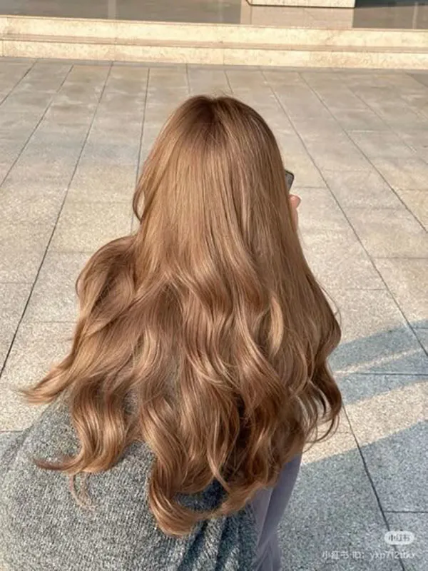 مدل رنگ فندقی روشن مو 2025؛ موهات مثل شکلات براق میشن 😍 7 Light hazel color 4