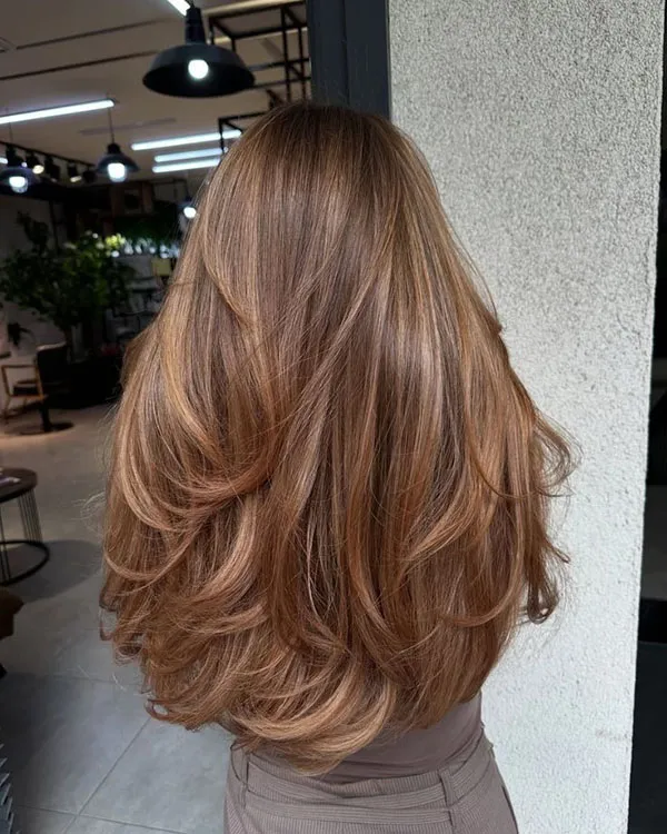 مدل رنگ فندقی روشن مو 2025؛ موهات مثل شکلات براق میشن 😍 10 Light hazel color 7
