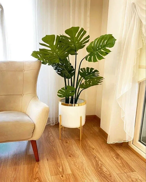 Natural flower arrangement at home 23