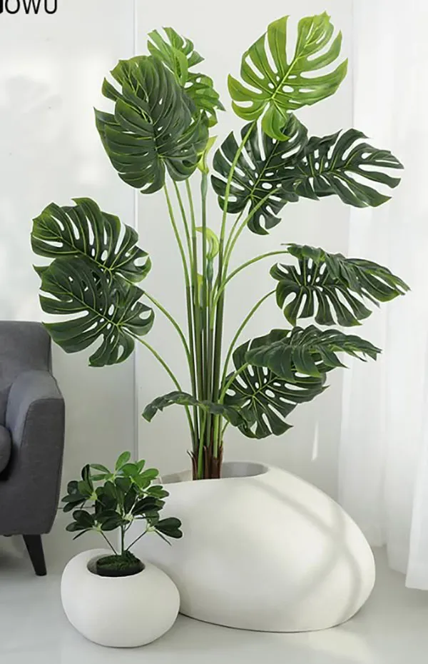 Natural flower arrangement at home 4