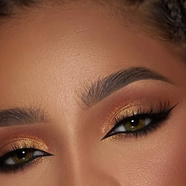 New eyeshadow model 3