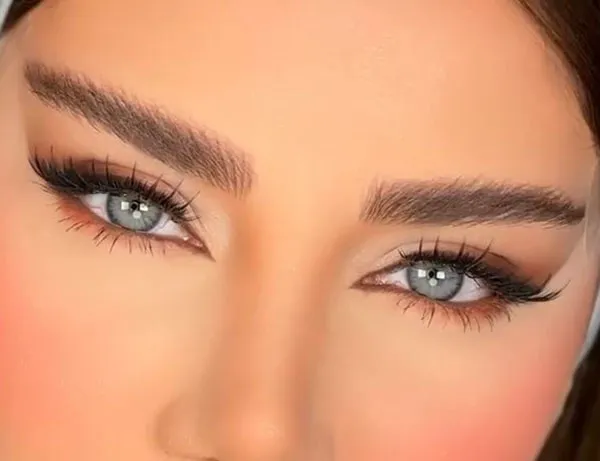 New eyeshadow model 4