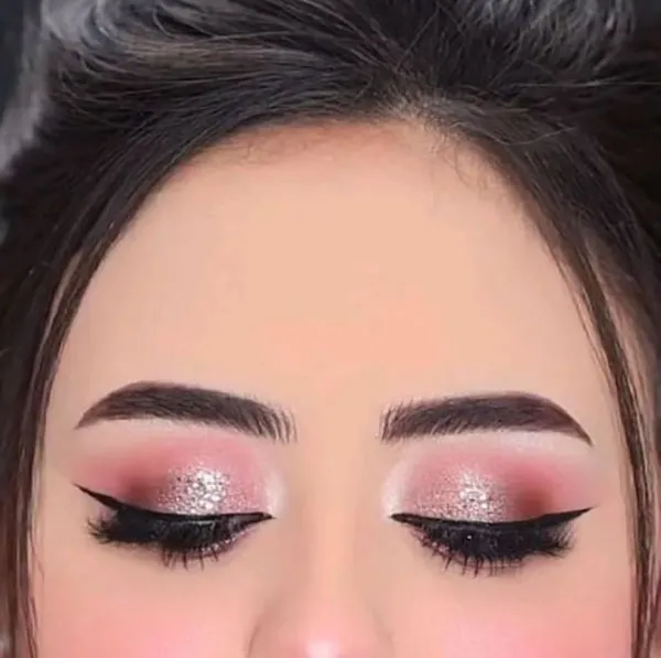 اموزش سایه چشم جدید 2025؛ مرحلهبهمرحله یاد بگیر، از مدلهای کیوت تا لاکچری! 17 New eyeshadow tutorial 15