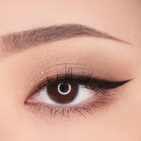 Nude eyeshadows 15