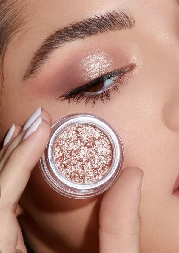 Nude eyeshadows 16