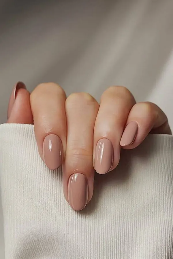 جدیدترین مدل ناخن رنگ های نود 1404؛ رنگای آرومی که ناخناتو زیباتر میکنه! 14 Nude nail designs 11