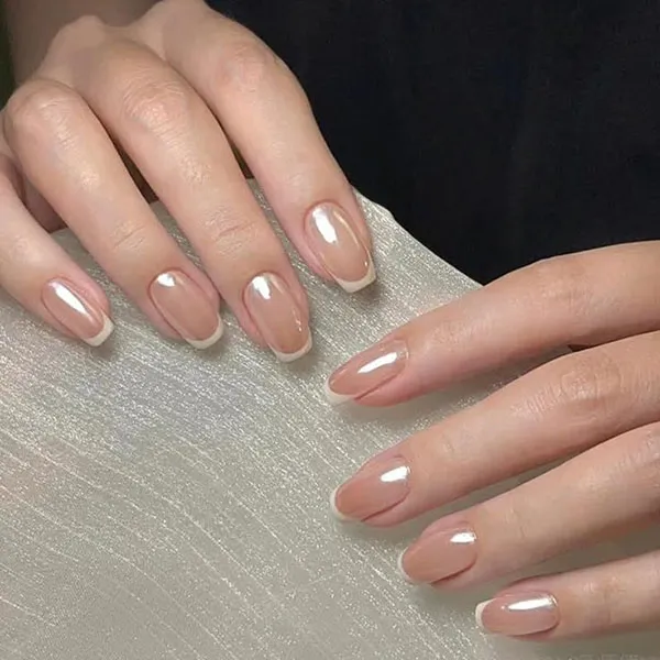 جدیدترین مدل ناخن رنگ های نود 1404؛ رنگای آرومی که ناخناتو زیباتر میکنه! 5 Nude nail designs 2