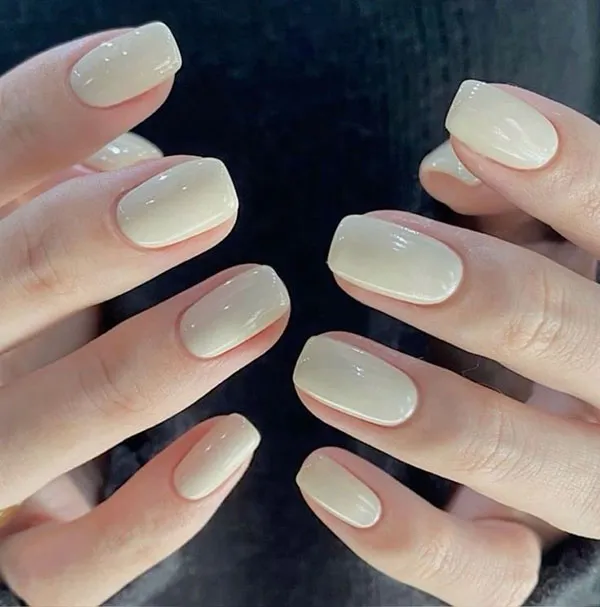 جدیدترین مدل ناخن رنگ های نود 1404؛ رنگای آرومی که ناخناتو زیباتر میکنه! 9 Nude nail designs 6