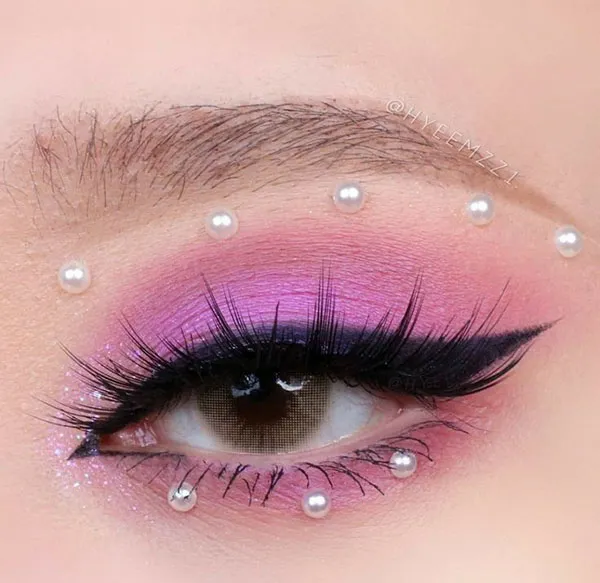 Pink eye makeup 12