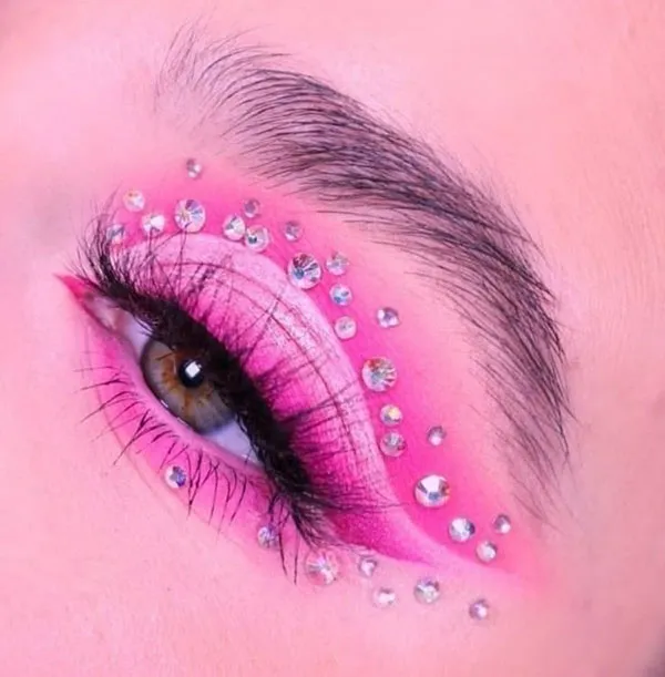 Pink eye makeup 17