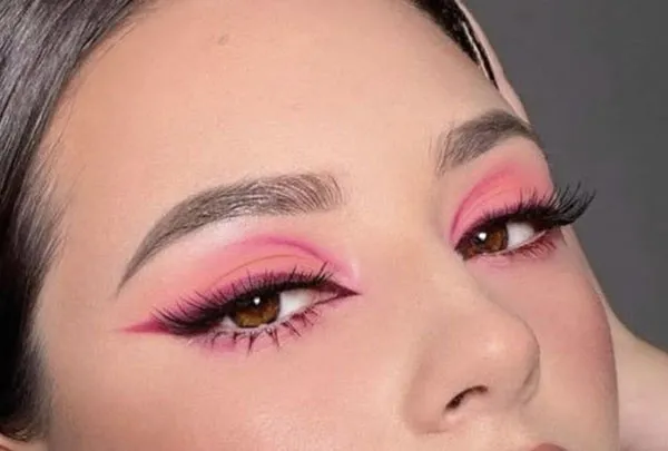 Pink eye makeup 18