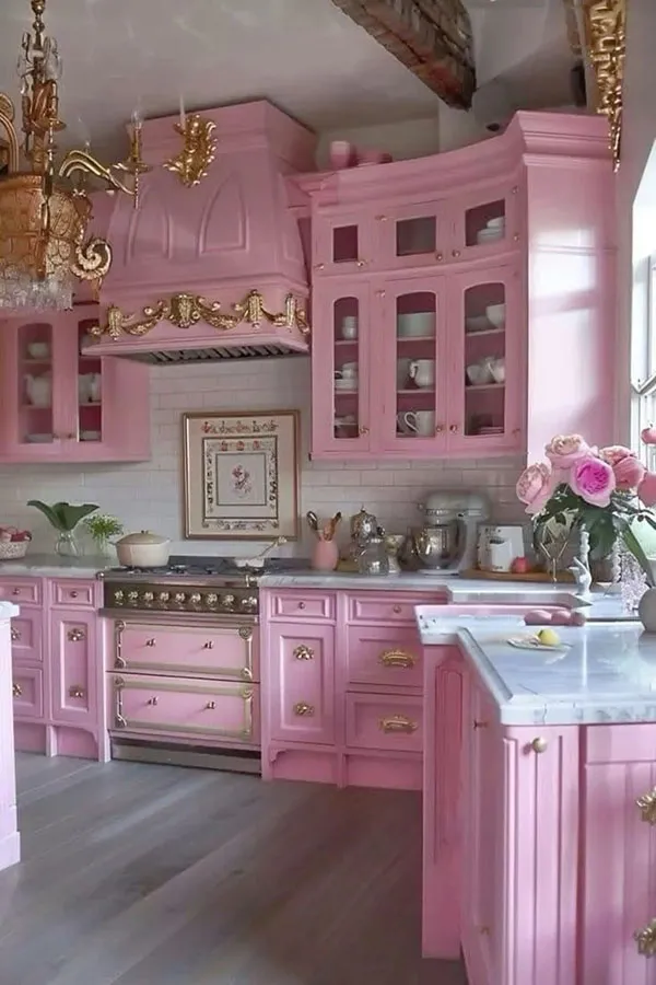 40 مدل دکوراسیون صورتی آشپزخانه کیوت؛ وقتی آشپزخونت تبدیل به یک فضای دلبرانه میشه! 40 Pink kitchen decoration 34