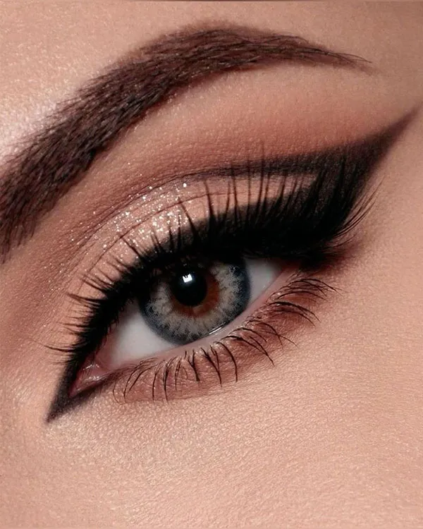 چند مدل سایه چشم دخترانه ترندی و لاکچری 1404 29 Several eye shadow models 28