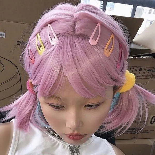 Simple hairstyle at home with short hair ties 28