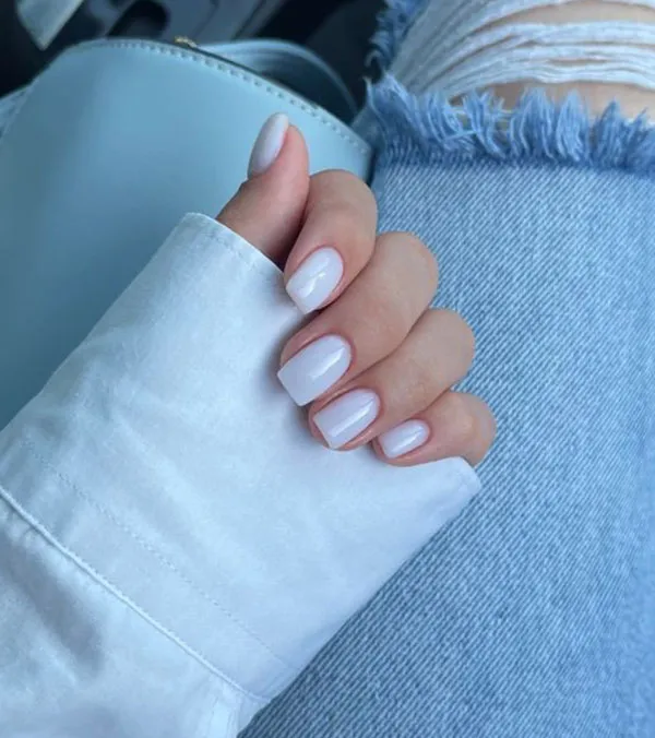 Simple manicure 32