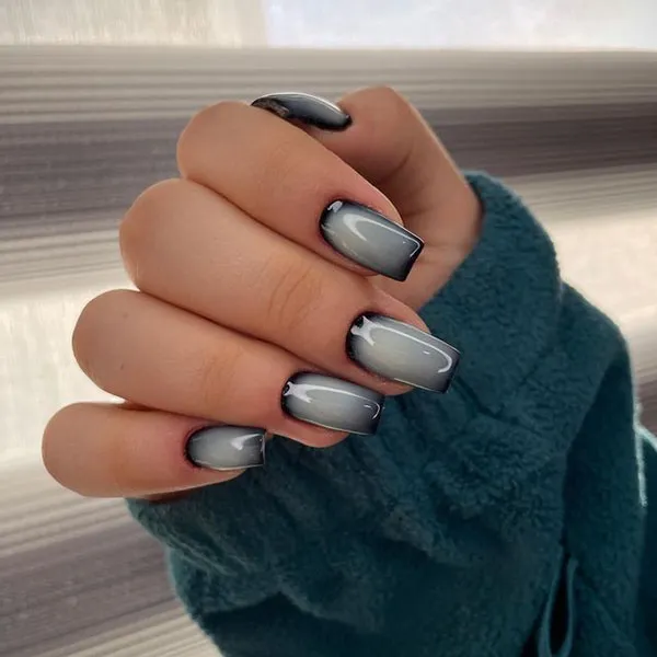 Simple nail design 10