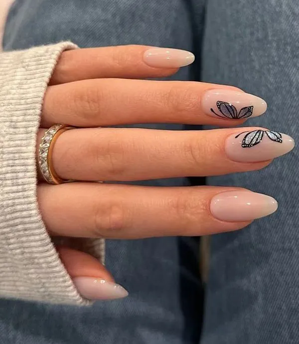 Simple nail design 15