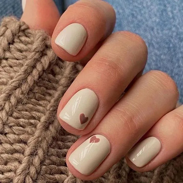 Simple nail design 7