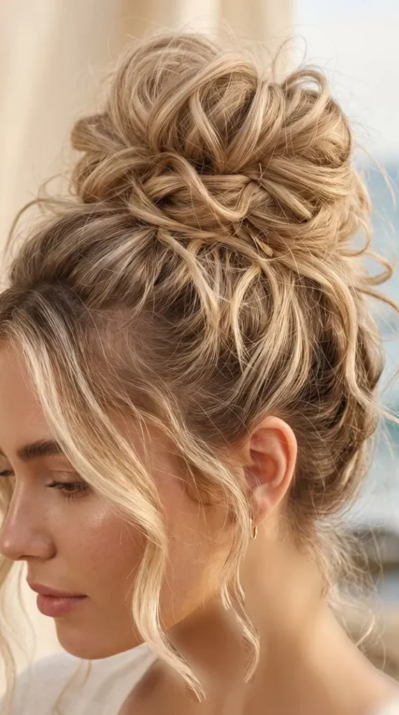 Sloppy high chignon model 32