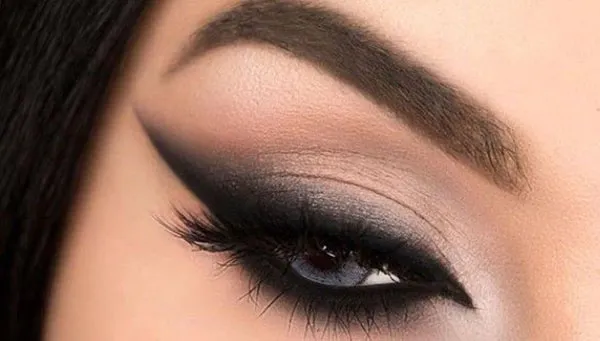 جدیدترین آموزش سایه اسموکی دخترانه؛ این سایه رو تو 5 دقیقه حرفهای بزن! 29 Smoky shadow tutorial 21