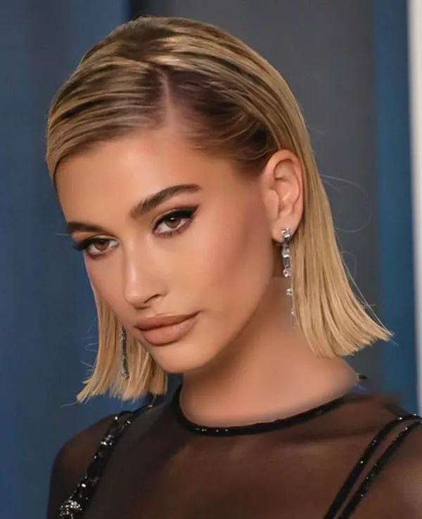 The best hairstyle for women with long faces 25