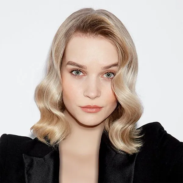 The best hairstyle for women with long faces 27