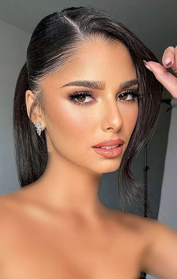 The best hairstyle for women with long faces 5