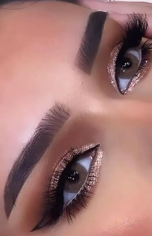 10 ایده اموزش سایه زدن چشم مجلسی؛ با این ترفندا چشمات درشت تر وجذاب تر میشه! 14 Tutorial on applying eyeshadow to the wedding dress 12