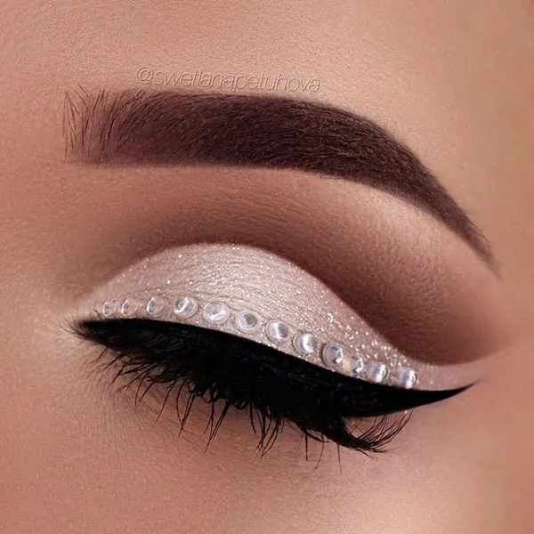 10 ایده اموزش سایه زدن چشم مجلسی؛ با این ترفندا چشمات درشت تر وجذاب تر میشه! 23 Tutorial on applying eyeshadow to the wedding dress 20