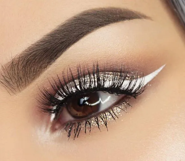 White eye shadow 10