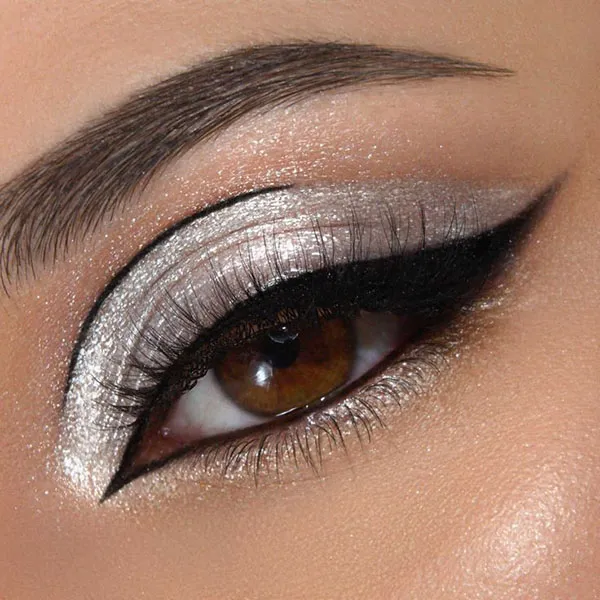 White eye shadow 13