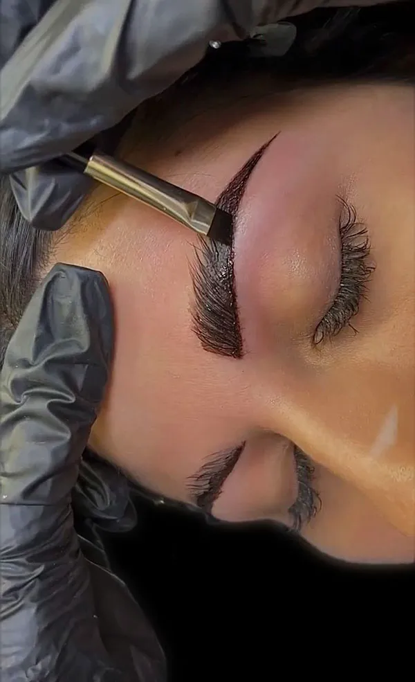 arched eyebrows 26
