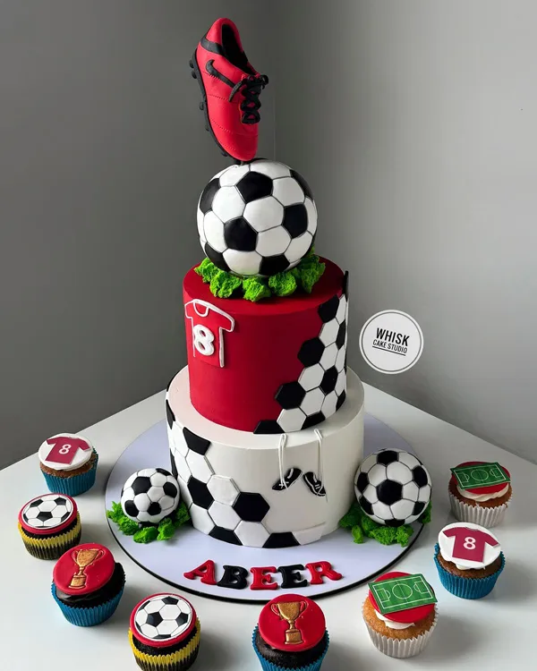 35 مدل کیک تولد پسرانه شیک؛ از انتخاب تا ایدههای خلاقانه 🎂✨ 24 boys birthday cake models diakoland photo 20