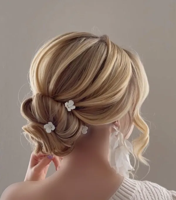 new european chignon hairstyles diakoland photo 15