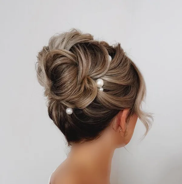 new european chignon hairstyles diakoland photo 17