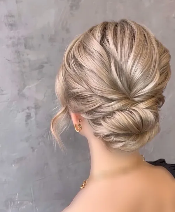 new european chignon hairstyles diakoland photo 24