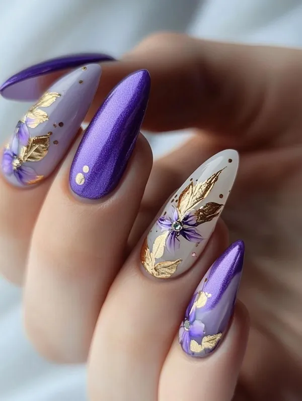 طراحی و دیزاین ناخن بنفش 2025؛ دیزاینایی که امسال ترند شدن و استایلتو خاصتر میکنن💜 22 purple nails trend diakoland photo 20