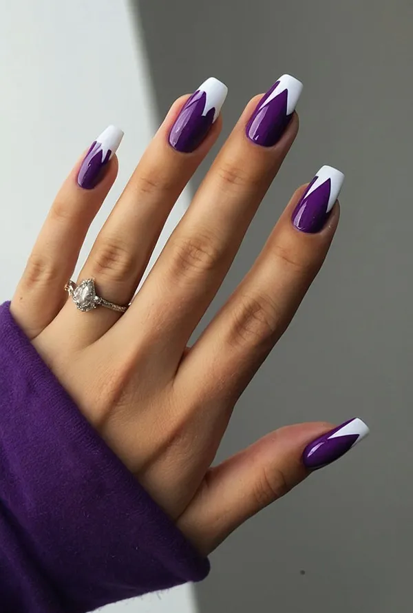 طراحی و دیزاین ناخن بنفش 2025؛ دیزاینایی که امسال ترند شدن و استایلتو خاصتر میکنن💜 39 purple nails trend diakoland photo 38