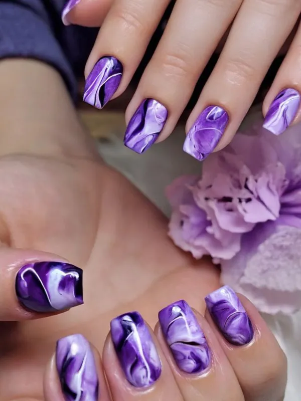 طراحی و دیزاین ناخن بنفش 2025؛ دیزاینایی که امسال ترند شدن و استایلتو خاصتر میکنن💜 13 purple nails trend diakoland photo 9