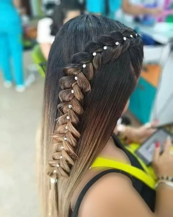 A few stylish and classy girls hair weaves with pearls 14