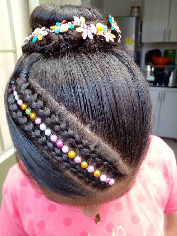 A few stylish and classy girls hair weaves with pearls 20