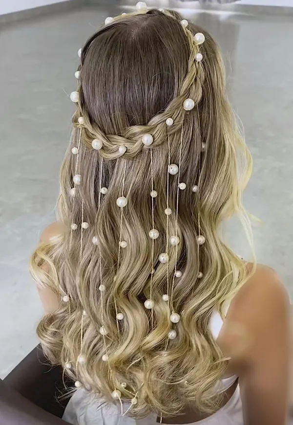 A few stylish and classy girls hair weaves with pearls 5